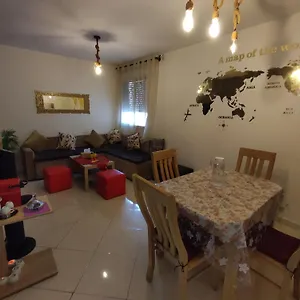 Beautiful Ground-floor With Portable Air Conditioning, Parking, And Free Wi-fi Apartment Casablanca